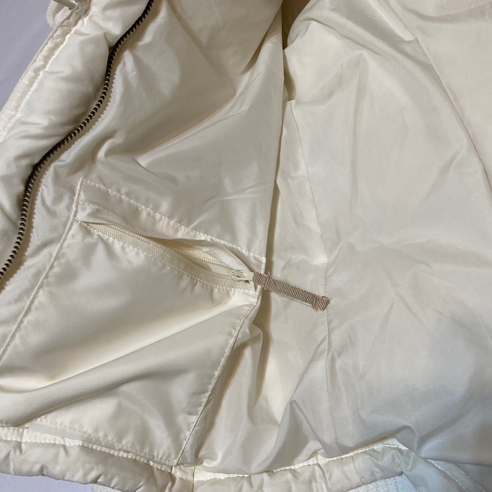 J CREW SIZE L DOWN PUFFER VEST CREAM IVORY WHITE WITH REAL FUR HOOD - Picture 6 of 12